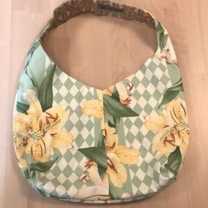 Reversible tote bag